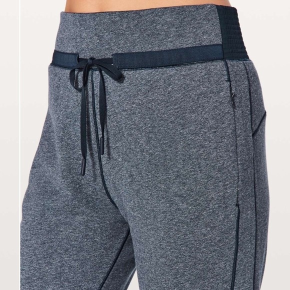 Lululemon Cool & Collected Jogger 28" size 6 in Heathered Speckled True Navy - Picture 14 of 16
